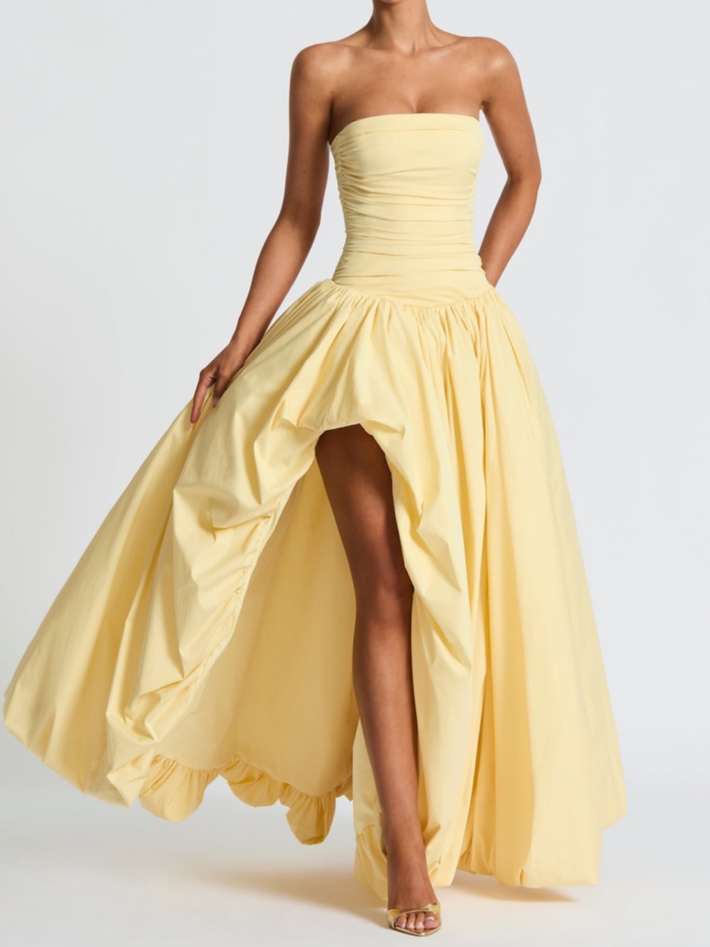 BabyBoo Jillian Puffy Slit Bubble Hem Strapless
Maxi Dress in Butter Yellow Med